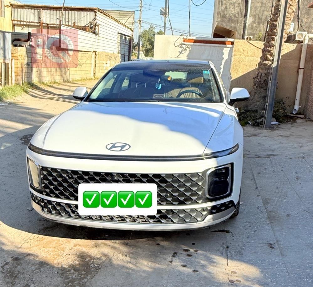 هيونداي أزيرا